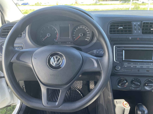 Imagen 13 de 15 de Volkswagen Vento 2019 4p Starline L4/1.6 Aut