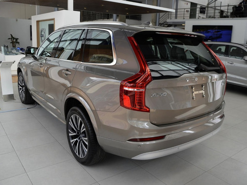 Imagen 6 de 14 de Xc90 B6 Momentum