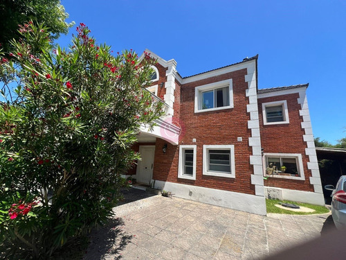 Casa En Venta En Bermudas, Pilar, G.b.a. Zona Norte