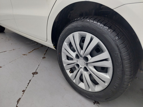 Volkswagen Voyage 1.0 12V MPI TOTALFLEX 4P MANUAL