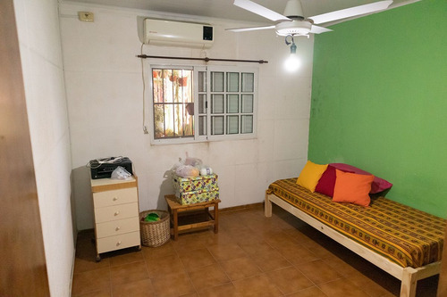 Venta Casa 2 Dorm A Media Cuadra De Av Blas Parera