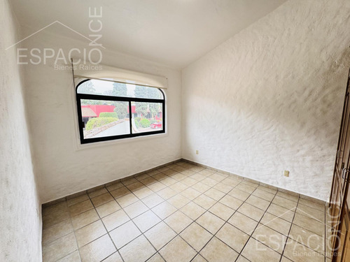Casa En Fraccionamiento Lomas De Atzingo