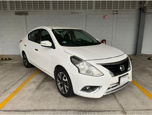 Nissan Versa 1.6 Exclusive Navi At