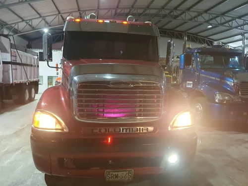 Freightliner Cl 120 2007 Vino Tinto