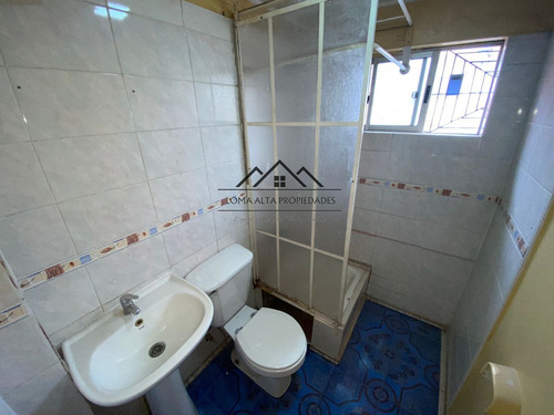 Casa De 2 Dormitorios Y 2 Baños Comuna De Puente Alto