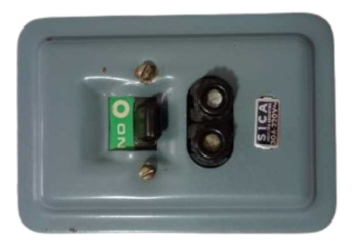 Interruptor A Rodamiento Con Fusibles 2x30 Amp De Color Gris