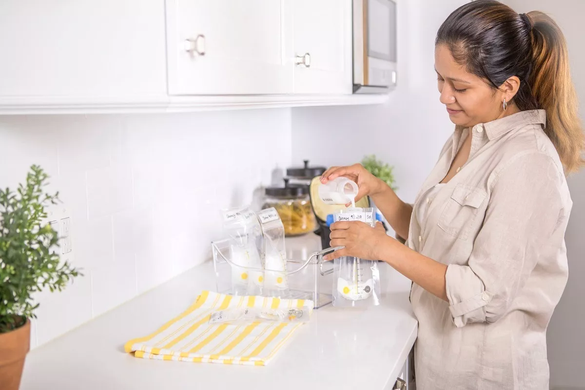 Primera imagen para búsqueda de frascos para almacenar leche materna