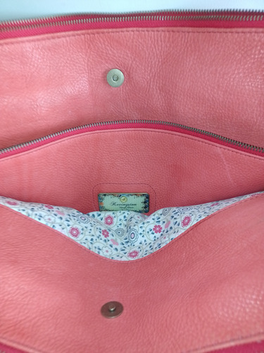 Cartera Kevingston En Cuero Color Coral C/billetera Incluida Coral Lisa Níquel Sin (Usado)