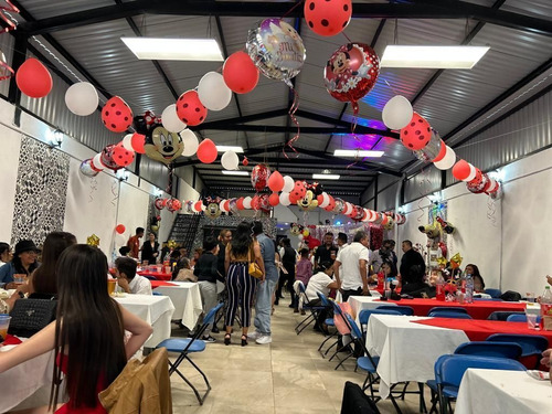 Se Vende Salón De Fiestas , En