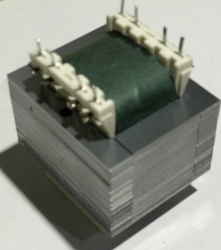 Imagem 4 de 4 de Transformador Terminais 110v/220v 0 - 18v 1,5a