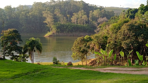 Imagem 3 de 5 de \rp Construa Sua Moradia Em Um Lugar Seguro E Lindo, T