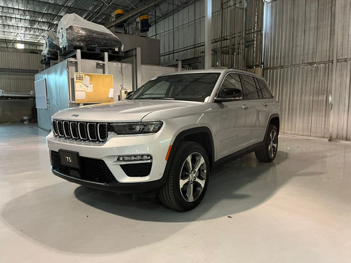 Gnd Cherokee Limited V6( 2filas), Modelo 2024, Blindada N3