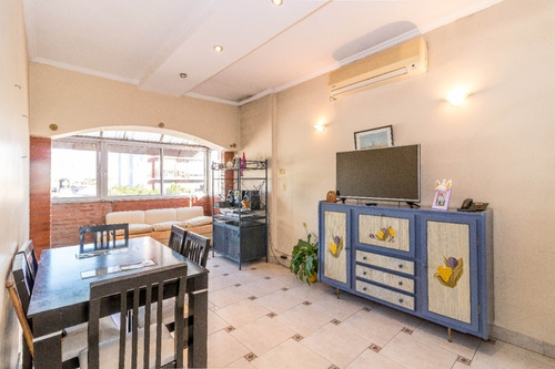 Imagen 3 de 13 de Oportunidad! Departamento Con Alma De Ph. Terraza Propia.