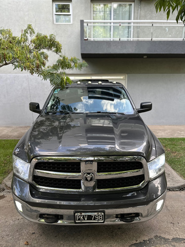 Dodge Ram 1500 Laramie 4x4 At