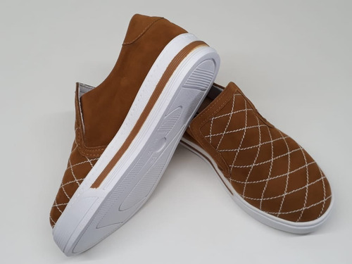 Imagem 3 de 5 de Tênis Feminino Slip On Iate Flatform Sola Alta Branca Casual