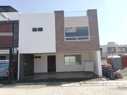 Imagen 1 de 19 de Casa En Venta En La Lateral De La Recta A Cholula, Puebla