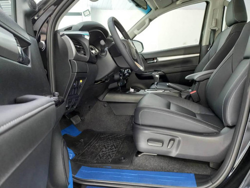 Toyota Hilux 2.8 D-4D TURBO DIESEL CD SRV 4X4 AUTOMÁTICO