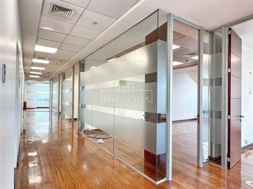 Amplia Oficina En Arriendo, El Golf, Las Condes