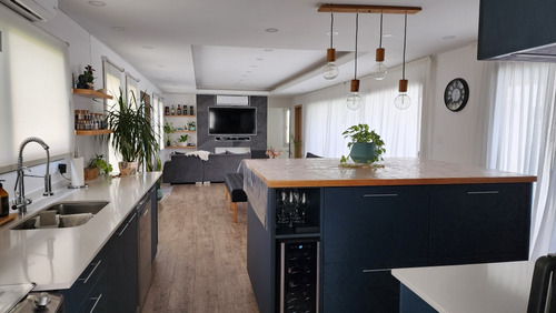 Casa En Venta Brandsen En Barrio Cerrado Con Pileta