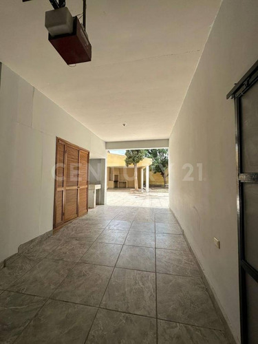 Casa De 1 Piso En Colonia Centro En Parral, Chihuahua