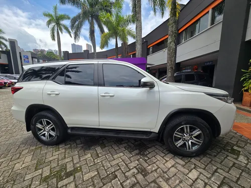 Toyota Fortuner 2.4 Sr Dsl 4x2 Aut 2020