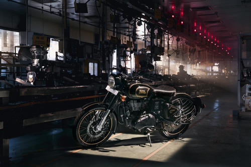 Royal Enfield Classic 500 Black Tribute Disponible