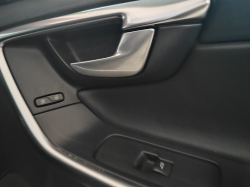 Volvo XC60 2.0 T5 DYNAMIC FWD TURBO GASOLINA 4P AUTOMÁTICO