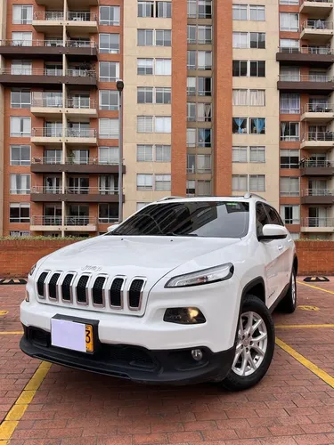Jeep Cherokee 3.2 Longitude Plus