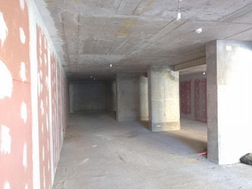 ¡local N°2 En Duble Almeyda A Pasos De Metro Ñuñoa!