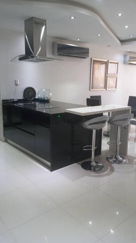 Imagen 3 de 30 de Apartamento En Arivana Plaza