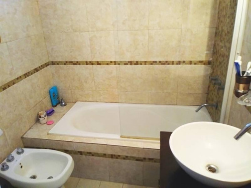 Imagen 6 de 11 de Departamento 3amb En 1º Piso Con Amplio Patio Y Balcon . Entrada Independiente.