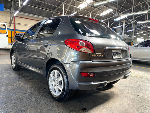 Peugeot 207 1.4 Active 75cv