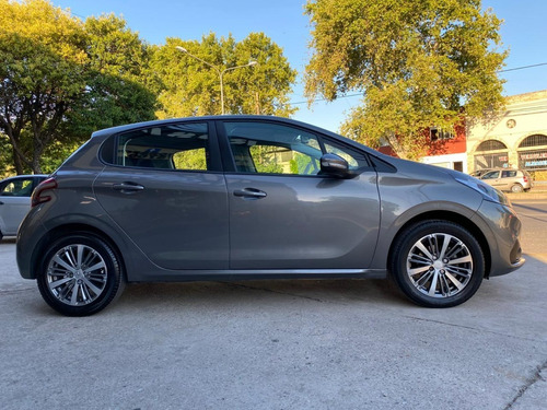 Peugeot 208 Allure 1.6