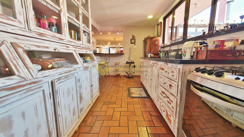 Imagem 13 de 30 de Casa Com 5 Dormitórios À Venda Com 222.4m² Por R$ 1.050.000,00 No Bairro Seminário - Curitiba / Pr - 694