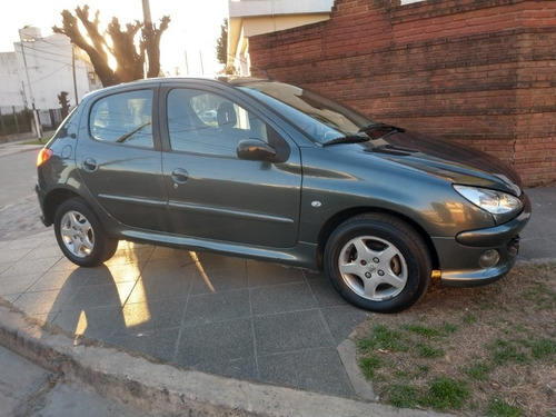 Imagen 7 de 15 de Peugeot 206 2008 1.9 Xt Premium
