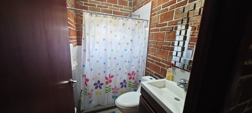 Casa En Venta En Fraccionamiento Coahuixtla De Dos Niveles Con Jardin