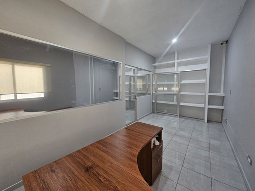 Oficina Con Bodega En Venta En Mérida