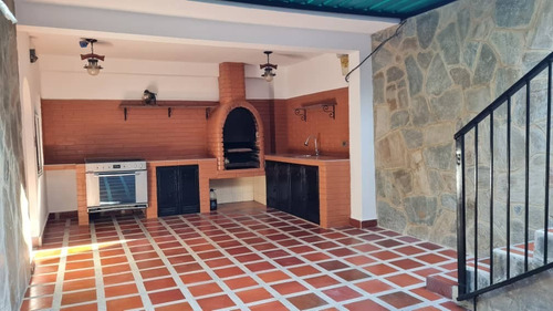 Imagen 5 de 11 de Casa En Venta El Morro Ii Cod:130412 Albert Gonzalez 04121444789 (solo Clientes)