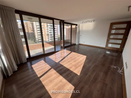 Departamento En Arriendo De 3 Dorm. En Las Condes