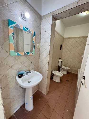 Lote / Terreno En Venta Frente A Plaza Jeronimo Del Barco, Rinde 1260 M2