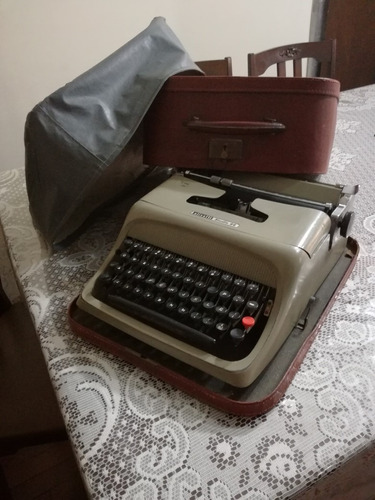 Maquina De Escribir Olivetti Años 40. Funciona Perfectamente