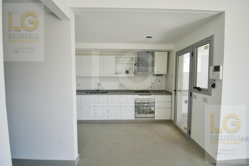 Imagen 16 de 30 de Departamento En Venta De 3 Ambientes Con Cochera En Quilmes - Pisos De Categoria