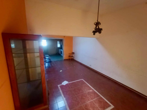Casa A Refaccionar En Barrio Pellegrini Ii, Pilar Centro