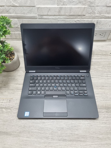 Laptop Dell Latitude E7470 I7 De 6ta Gen. 16gb Ddr4 240 Ssd (Usado)