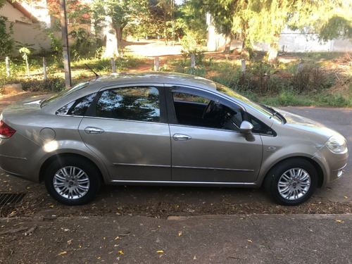Fiat Linea 2012 1.8 16v Essence Flex Dualogic 4p