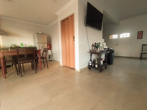 Imagen 22 de 30 de Venta Casa Moderna, Barrio Laguna Azul