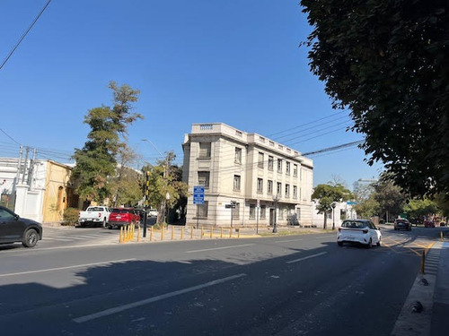 Vendo Amplio Depto 120 M2 En Eliodoro Yañez