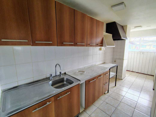 Vendo Amplio Dpto En Avda Francia (92920)