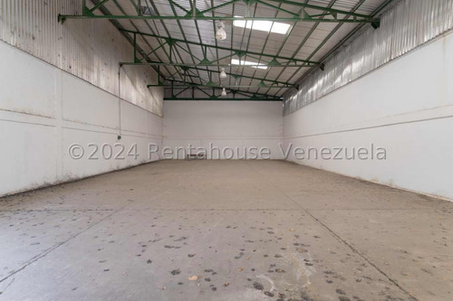 Asg Excelente Complejo De Galpones En Zona Ind Cagua 25-620