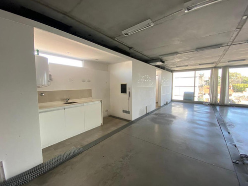 Oficina En Venta Con Renta En Saavedra - Semipiso - Dos Cocheras Mas Baulera Doble